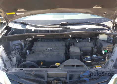 2012 Toyota Sienna Le 7 Passenger z USA, uszkodzony, nr VIN 5TDJK3DC7CS037178